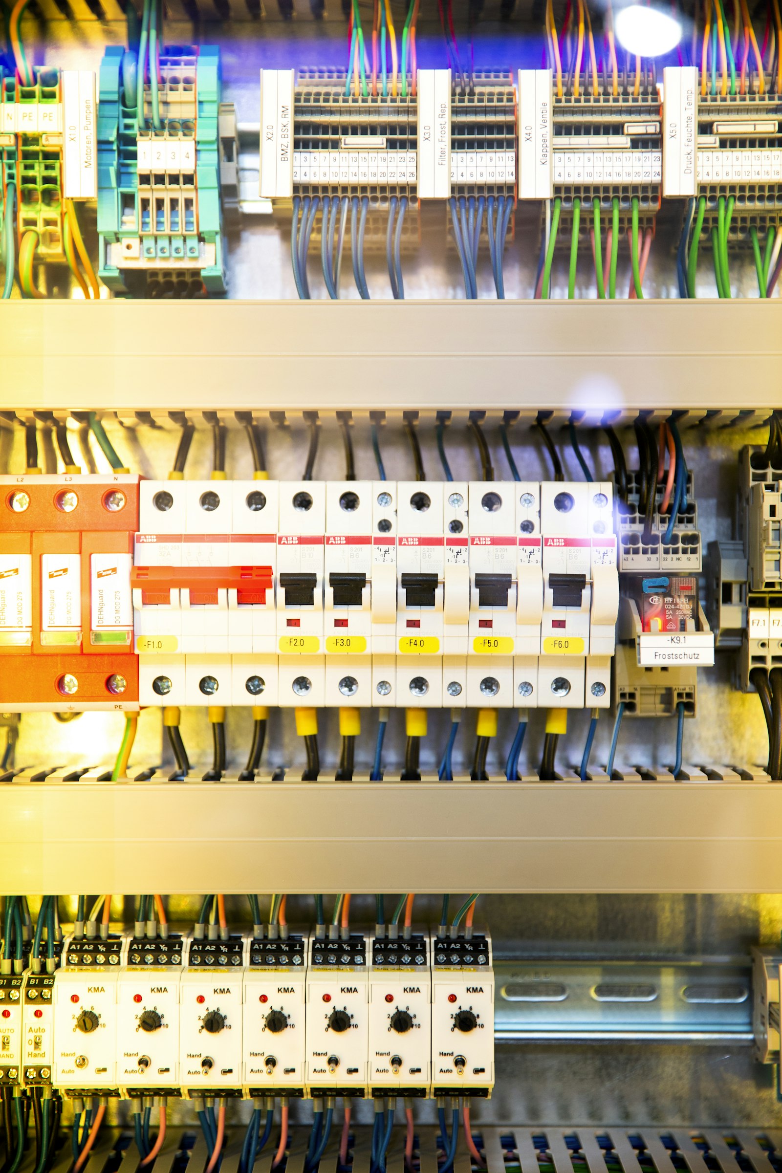 Handwerk mit Tradition — geführt vom Elektromeister.